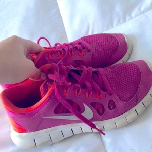 Nike free run pink & orange tennis shoe $20
